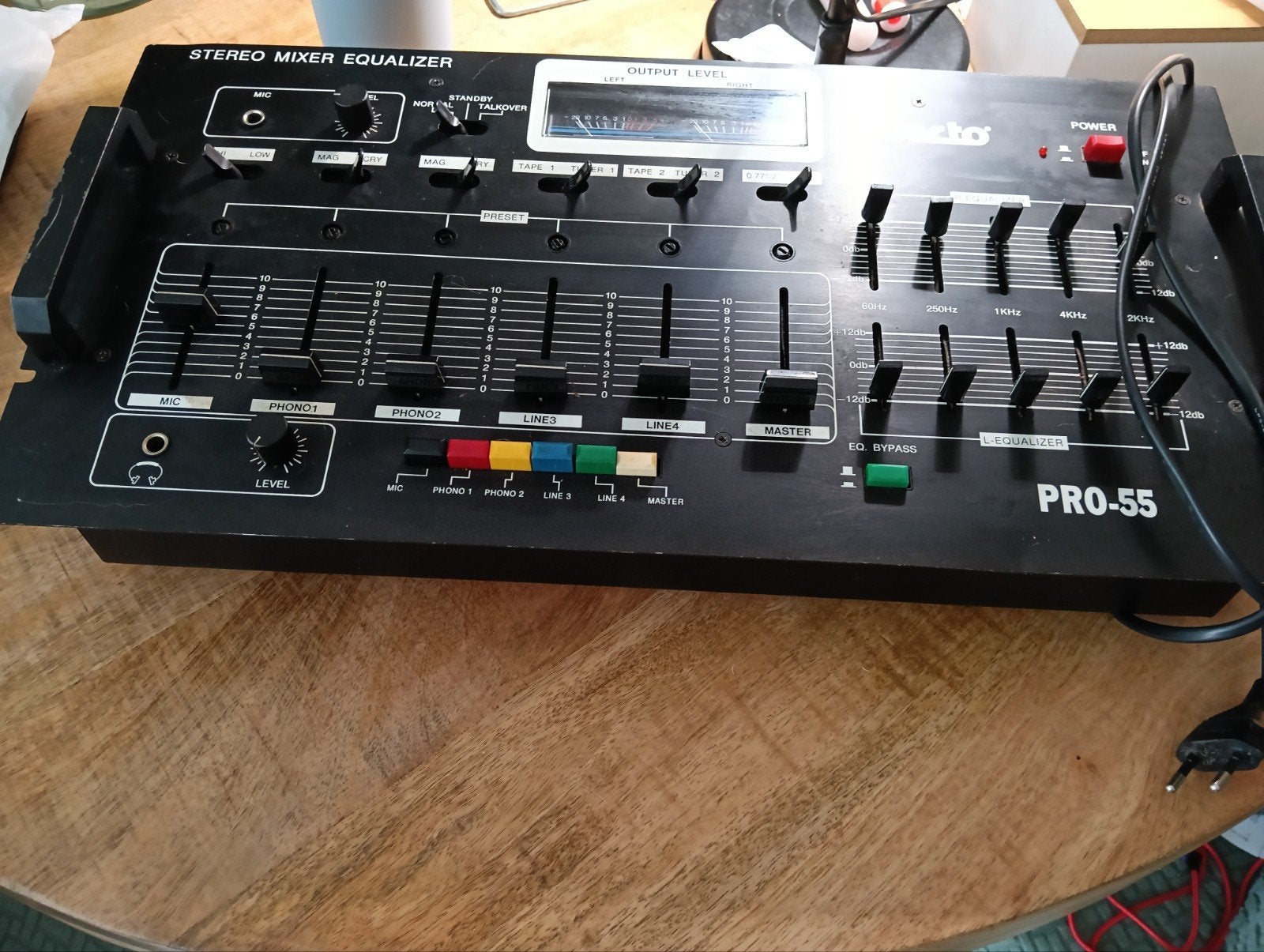 Stereo Mixer Equalizer PRO-55, Ophalen of Verzenden, Gebruikt, Minder dan 5 kanalen, Microfooningang