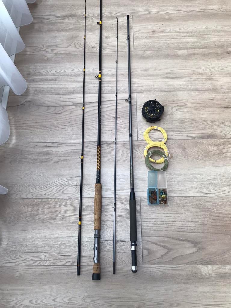 2x vliegvis hengel en accessoires zie foto’s en omschrijving, Watersport en Boten, Hengelsport | Vliegvissen, Ophalen, Zo goed als nieuw