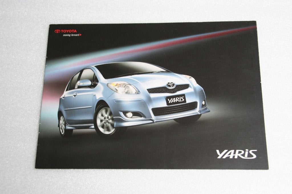 Folder Toyota Yaris (Japans) (2014) (76), Ophalen of Verzenden, Nieuw, Toyota