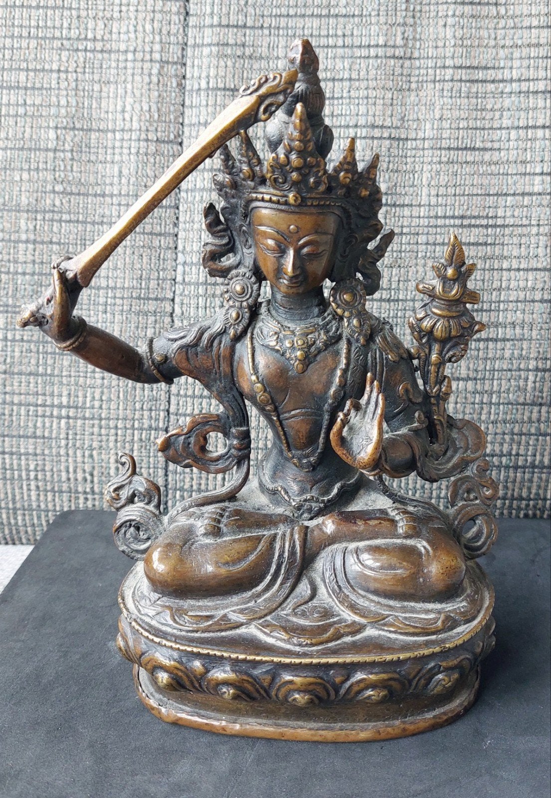 Bronzen Bodhisattva, Verzenden