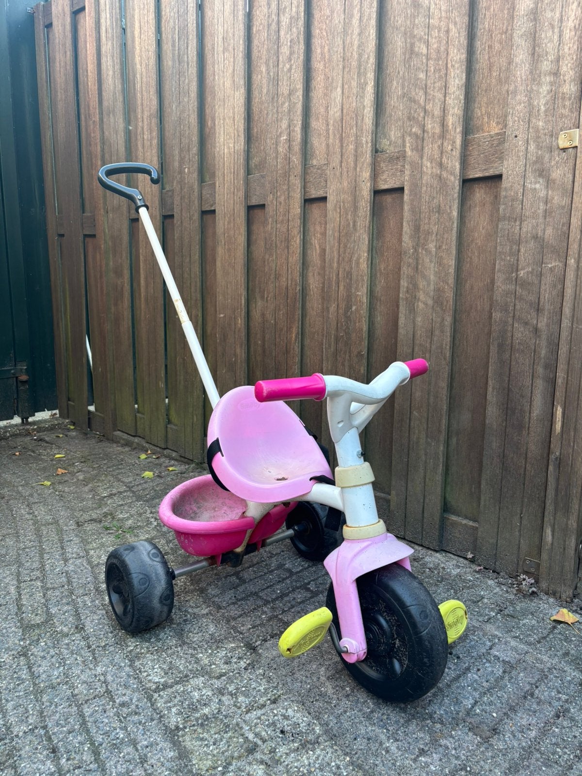 Driewieler met duwstang (gratis ophalen), Fietsen en Brommers, Fietsen | Driewielers, Ophalen, Gebruikt, Duwstang