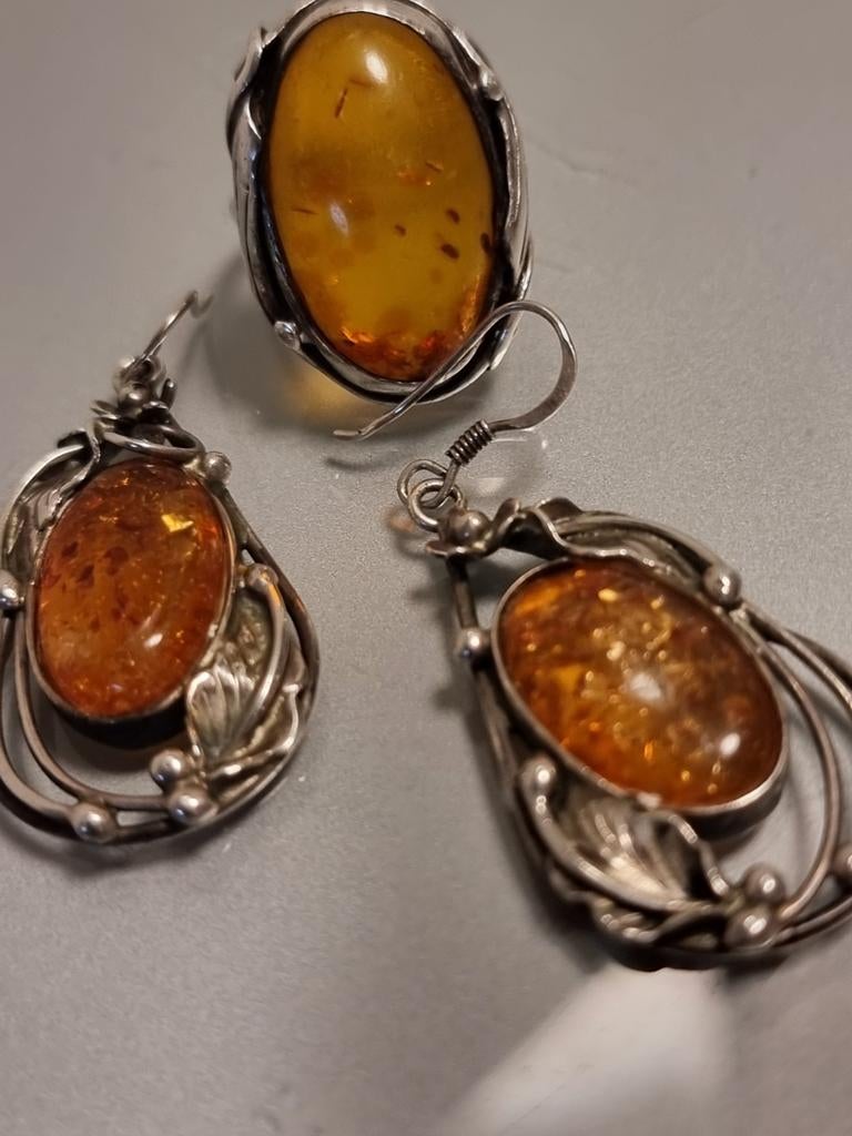 Zilveren set art nouveau oorbellen en ring barnsteen, Ophalen of Verzenden, Zo goed als nieuw, Zilver, Zilver