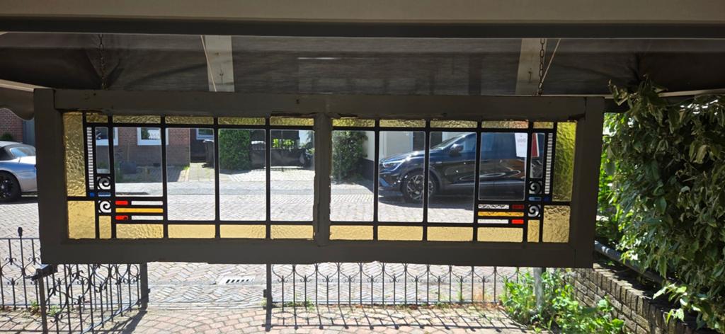 Origineel Glas-in-lood raam in kozijn 140 cm bij 43x40 cm, Ophalen
