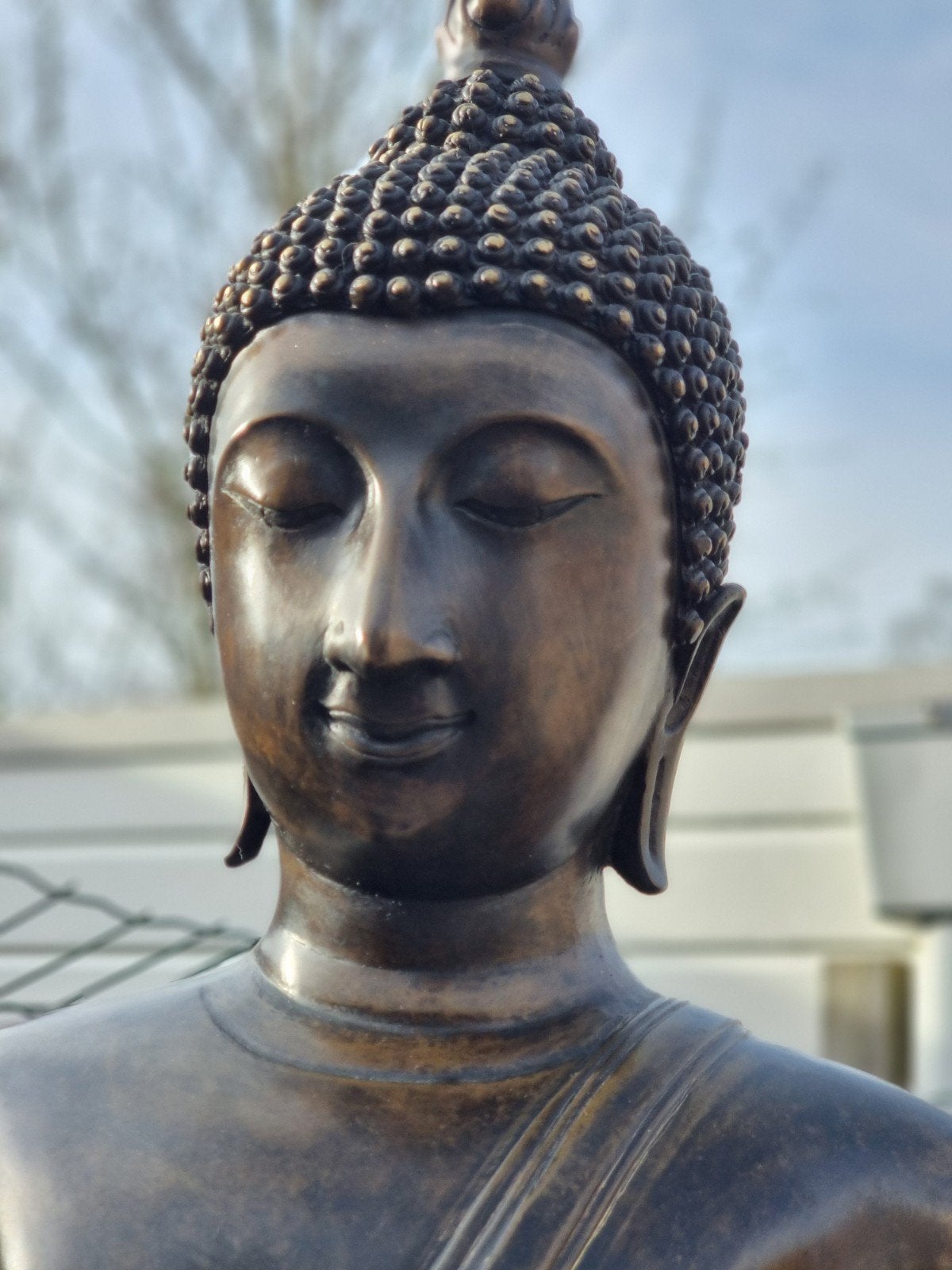 Boeddhabeeld in Abhaya mudra- 157 hoog- 45 diep-50 breed- ca, Ophalen of Verzenden, Zo goed als nieuw, Bruin, Handgemaakt