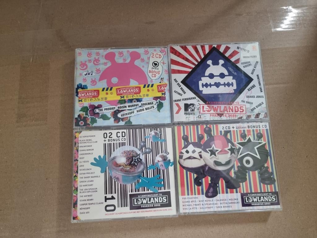 Lowlands CD Boxsets 2000, 2002, 2003, 2004 (4 stuks), Ophalen of Verzenden, Gebruikt