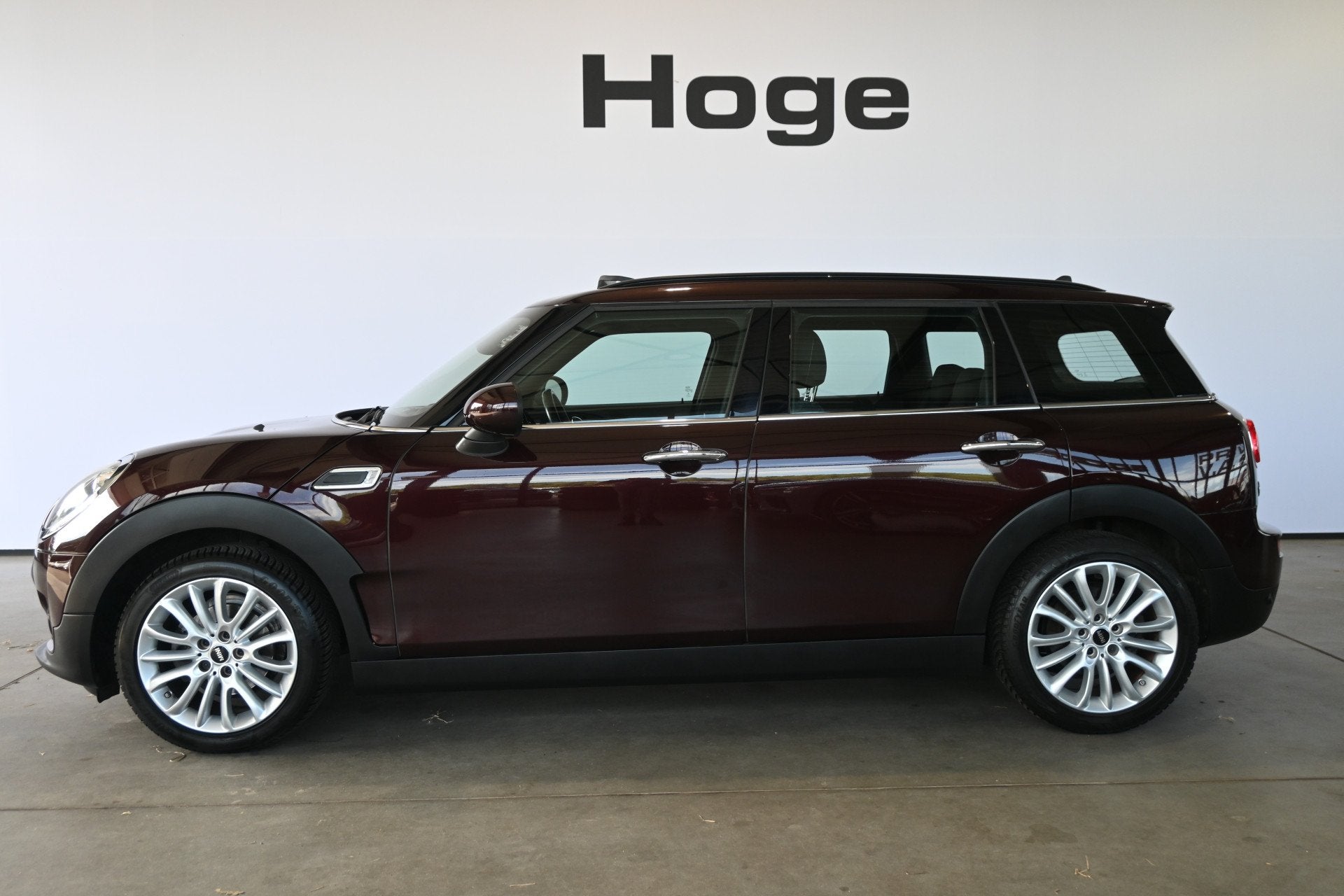 MINI Clubman 1.5 Salt Business Automaat Navigatie Panoramada, Stof, Gebruikt, 19 km/l, 3 cilinders