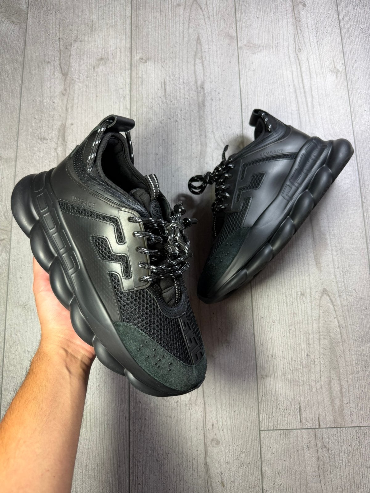 Versace, Zwart, Ophalen of Verzenden, Sneakers of Gympen, Zo goed als nieuw