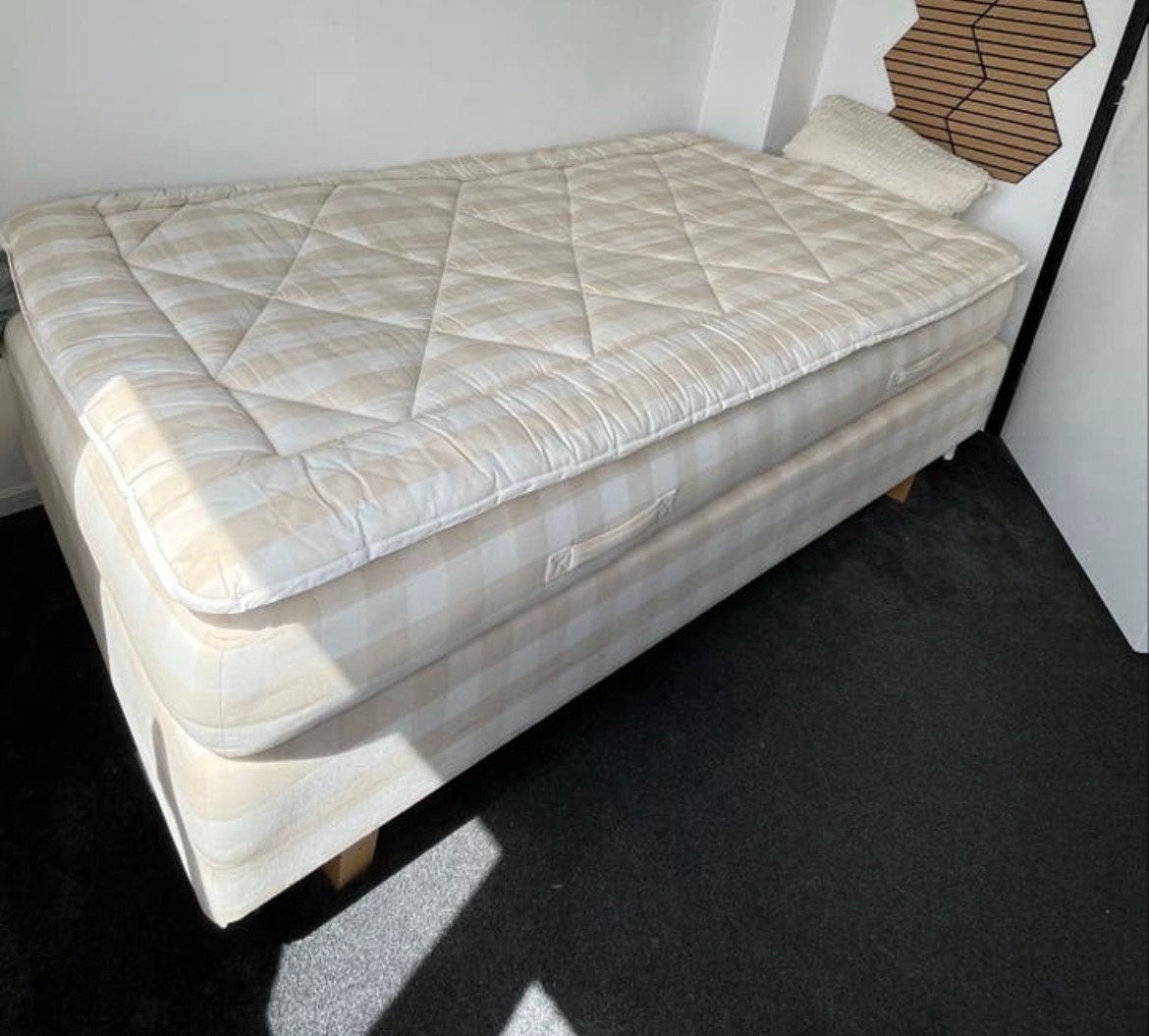 Comfortabel eenpersoons boxspringbed met topper, Huis en Inrichting, Slaapkamer | Bedden, Ophalen, Gebruikt, 90 cm, Eenpersoons