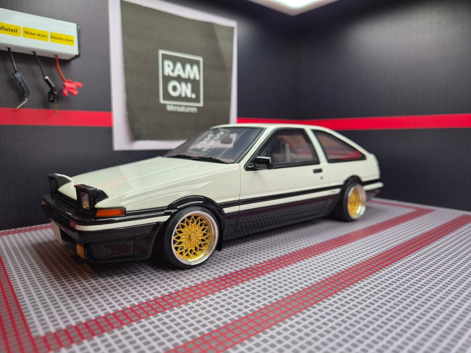 1/18 Toyota Sprinter AE86 Trueno GT-APEX, Ophalen of Verzenden, Zo goed als nieuw, Auto, OttOMobile