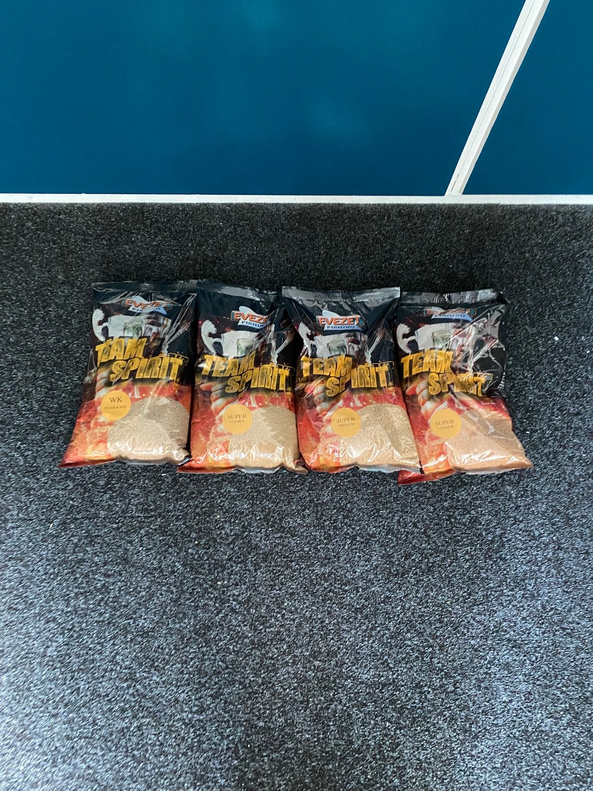 Evezet Team Spirit Lokvoer 1kg (5 soorten), D, Overige typen, Nieuw, Ophalen of Verzenden