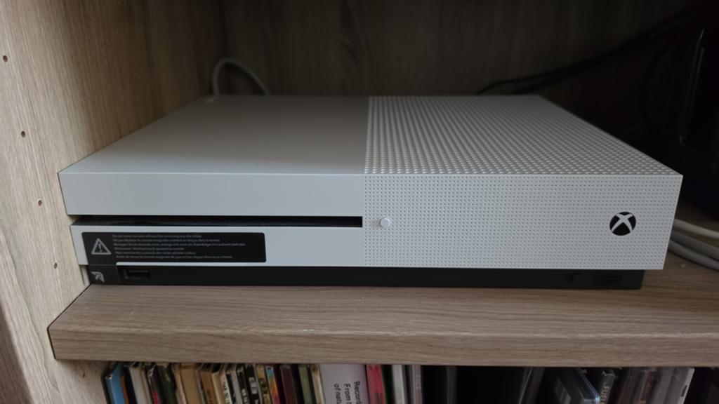 Xbox one s + extras, Met 2 controllers, Xbox One S, Ophalen of Verzenden, Zo goed als nieuw