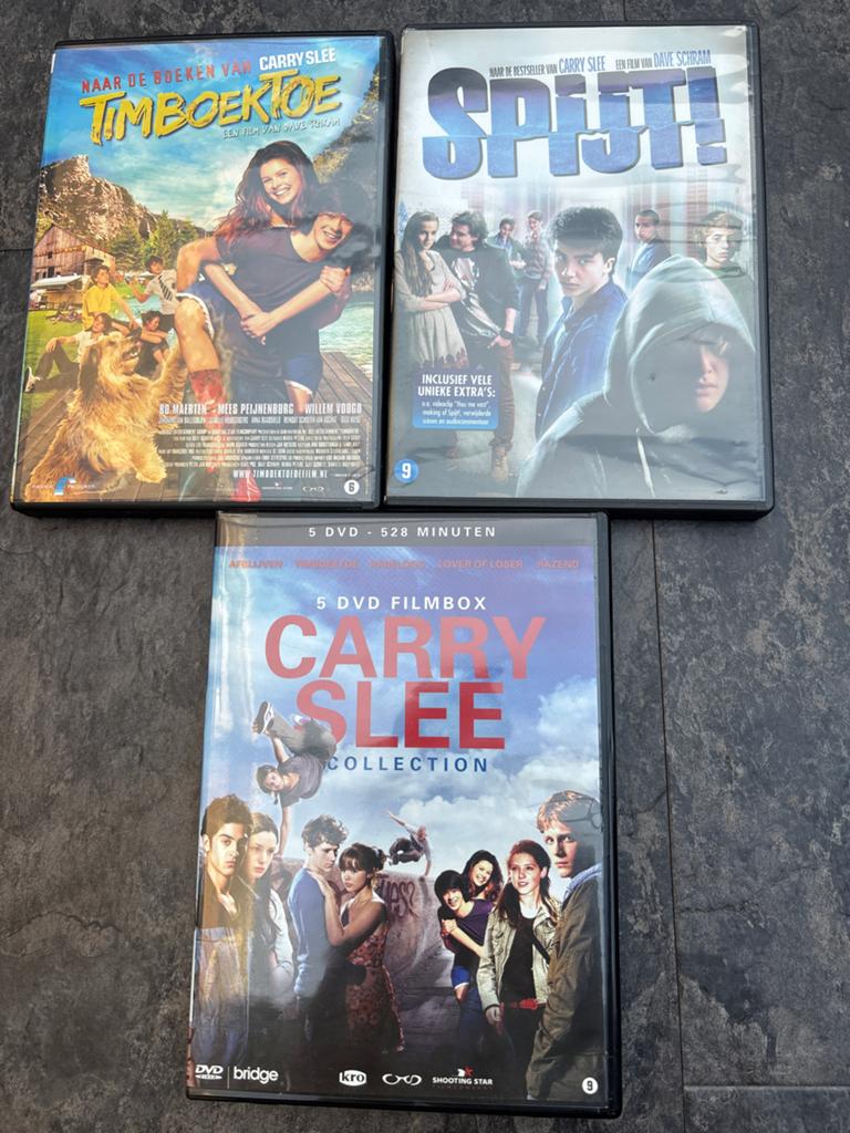 Carry Slee DVD Collectie: Timboektoe, Spijt! & Boxset, Vanaf 6 jaar, Ophalen of Verzenden, Zo goed als nieuw, Boxset