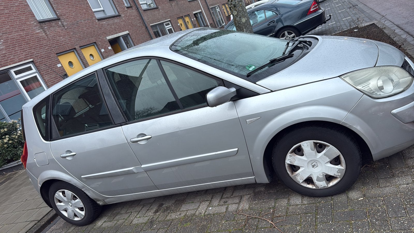Renault Scénic 1.6 16V 82KW 2008 Grijs, Auto's, 1295 kg, 4 cilinders, Origineel Nederlands, Particulier