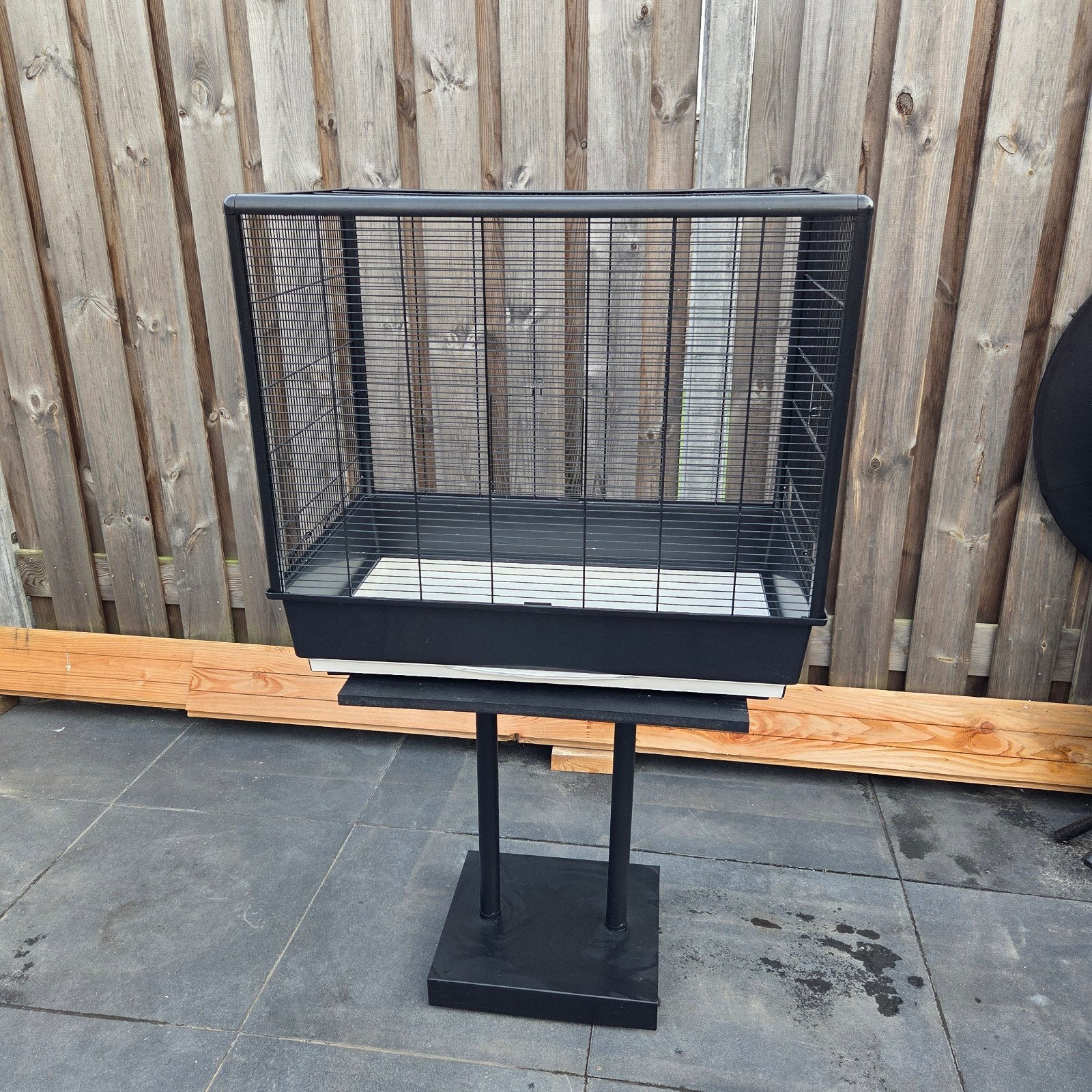 Mooie Ruime Zwarte Vogelkooi (78x49x70 cm), Ophalen, Metaal, Vogelkooi
