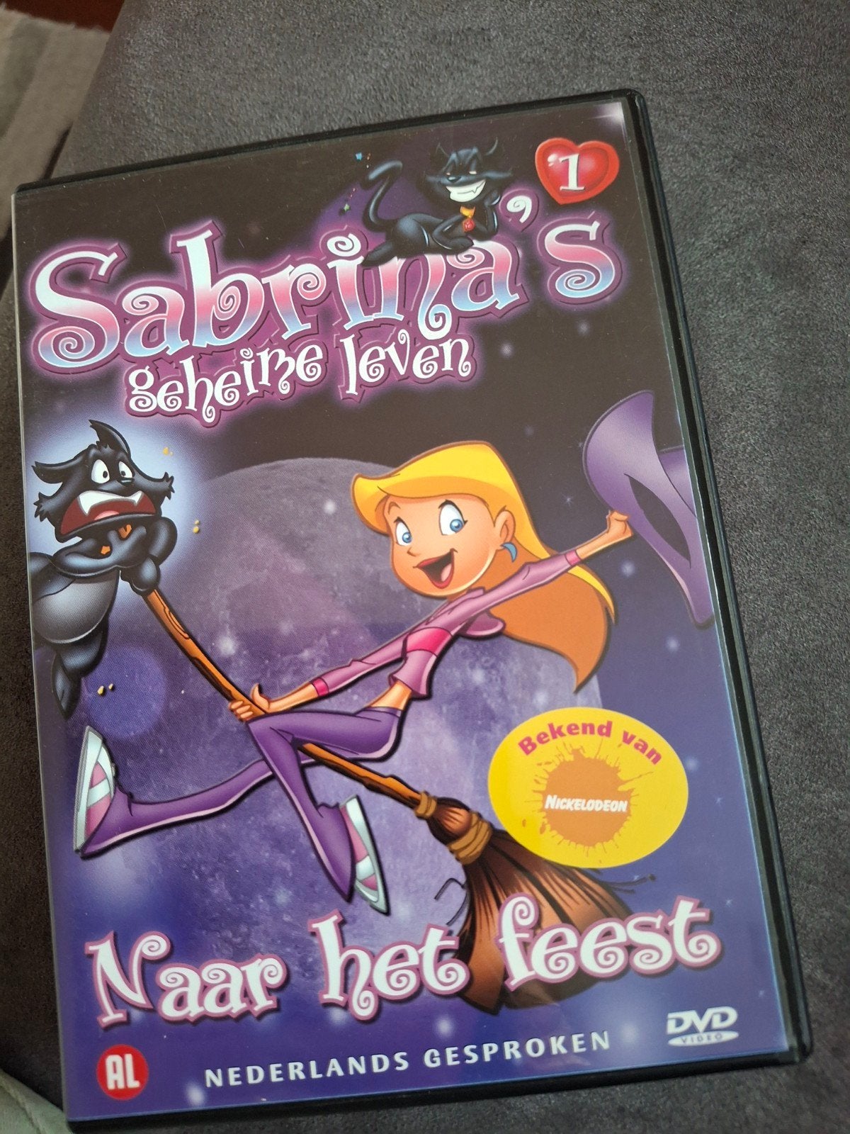 Sabrina's Geheime Leven - Naar het Feest DVD, Alle leeftijden, Tv-serie, Zo goed als nieuw, Familie