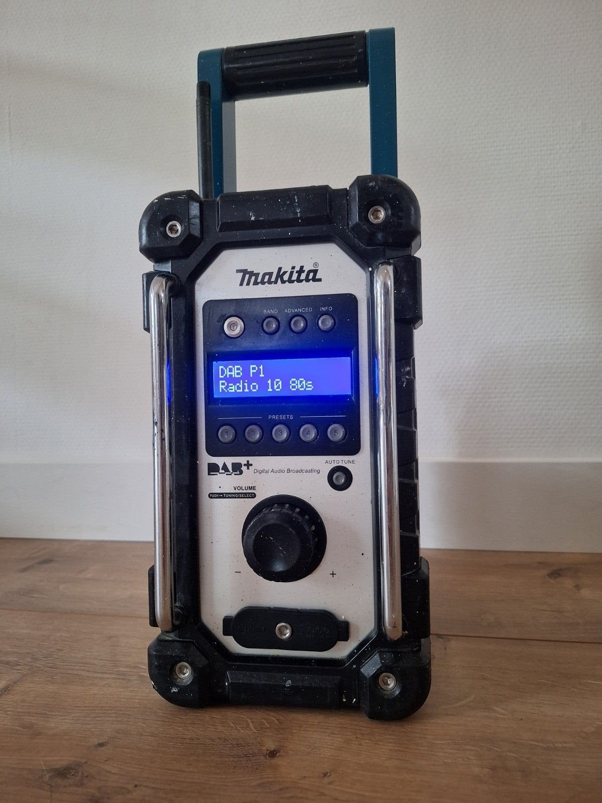 Nette makita DMR110 DAB+ FM bouwradio, Audio, Tv en Foto, Radio's, Ophalen of Verzenden, Bouwradio