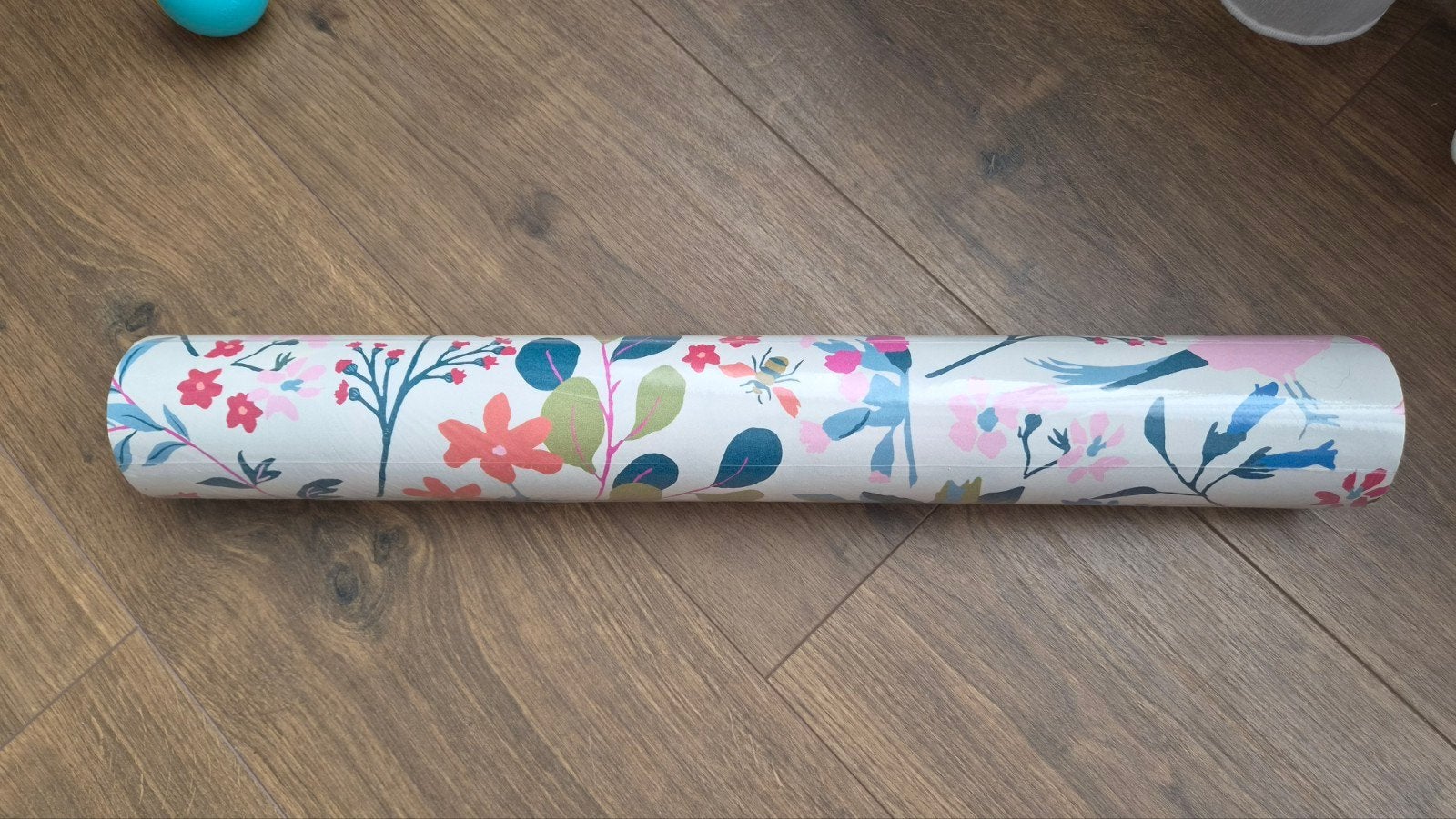 1 rol nieuw vliesbehang met bloemen en vogels, Huis en Inrichting, Ophalen of Verzenden, Bloemen