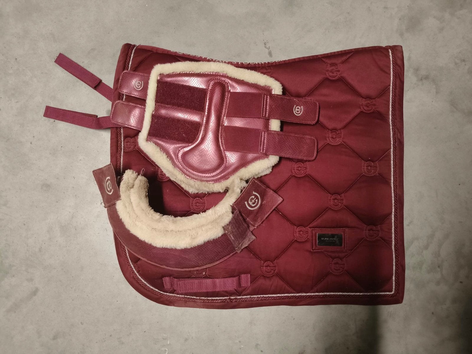 dressuur setje equestrian Stockholm rood, Dieren en Toebehoren, Full (L), Dressuurdekje, Rood, Equestrian Stockholm