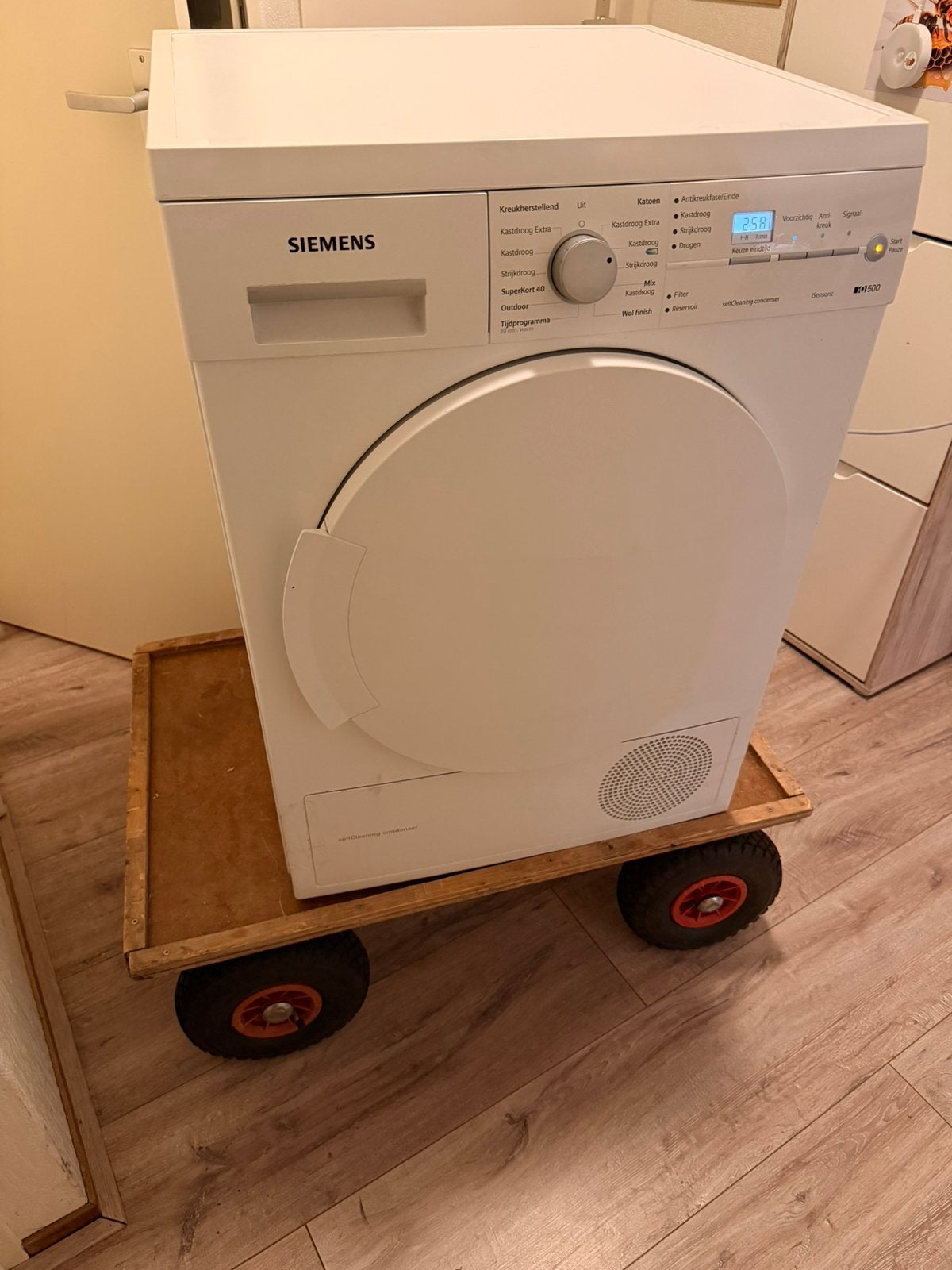 Wasdroger Siemens, Witgoed en Apparatuur, Ophalen, 6 tot 8 kg, Gebruikt, Minder dan 85 cm