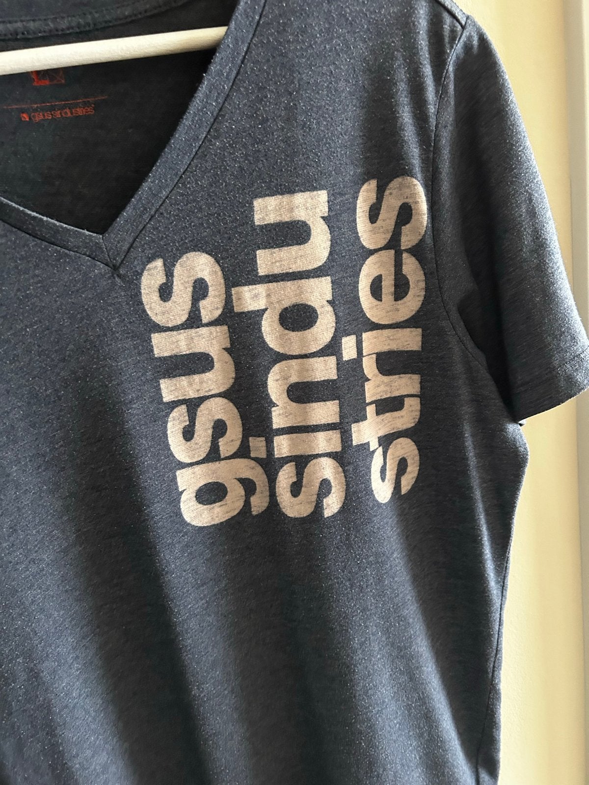 GSUS Industries T-shirt V-hals Maat M, Ophalen of Verzenden, Zo goed als nieuw, Maat 48/50 (M), Blauw