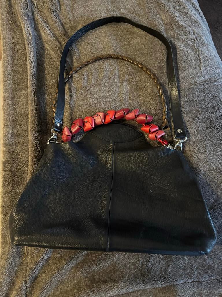 Cindy Jeurissen Leren Handtas - Zwart met Rood Accent, Ophalen of Verzenden, Zo goed als nieuw, Zwart, Handtas