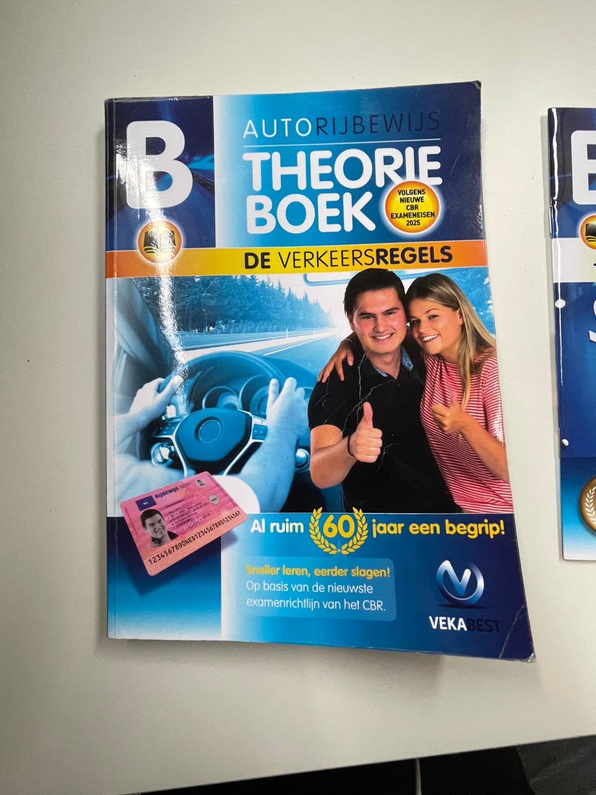 Theorie boek 2025 rijles, Ophalen of Verzenden, Alpha, Gelezen, Niet van toepassing