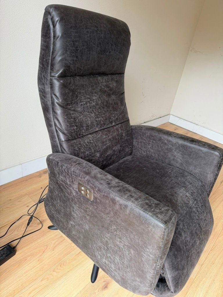 Elektrische relaxfauteuil, zeer comfortabe, antraciet, Huis en Inrichting, Fauteuils, Ophalen, Minder dan 50 cm, Gebruikt, Leer
