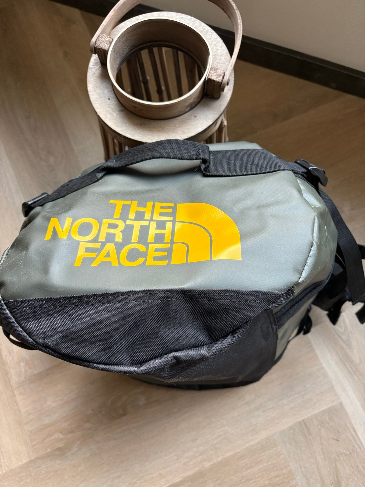 The North Face Base Camp Duffel - S (50x30x30 cm), Overige merken, 40 cm of meer, Nieuw, Ophalen of Verzenden