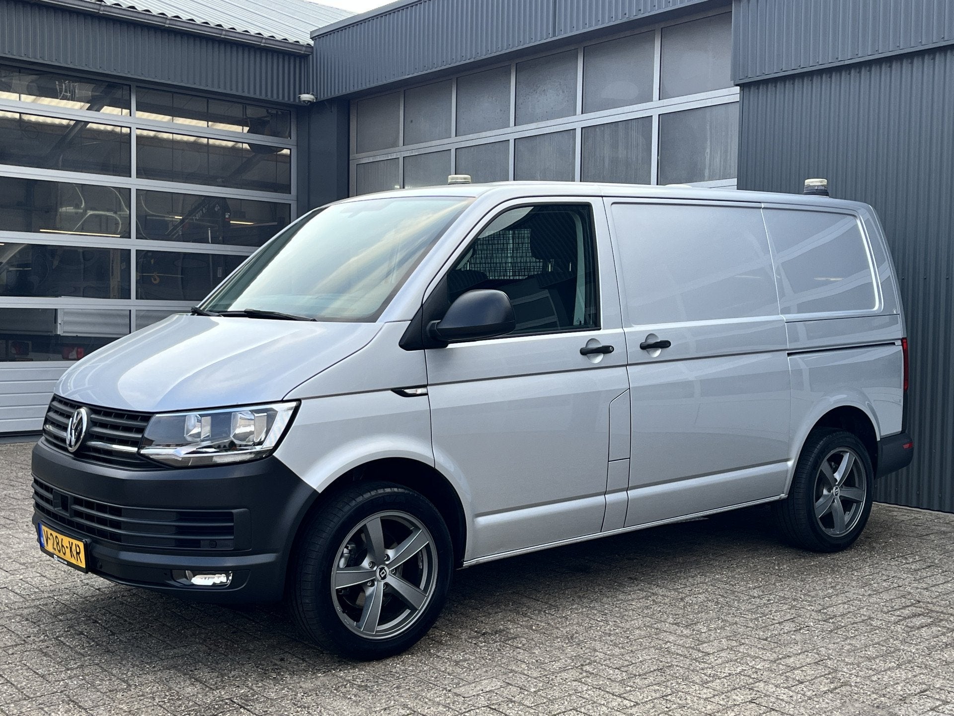 Volkswagen Transporter 2.0 TSI L1H1 Benzine Dubbele Schuifde, Auto's, Voorwielaandrijving, Stof, Gebruikt, 4 cilinders