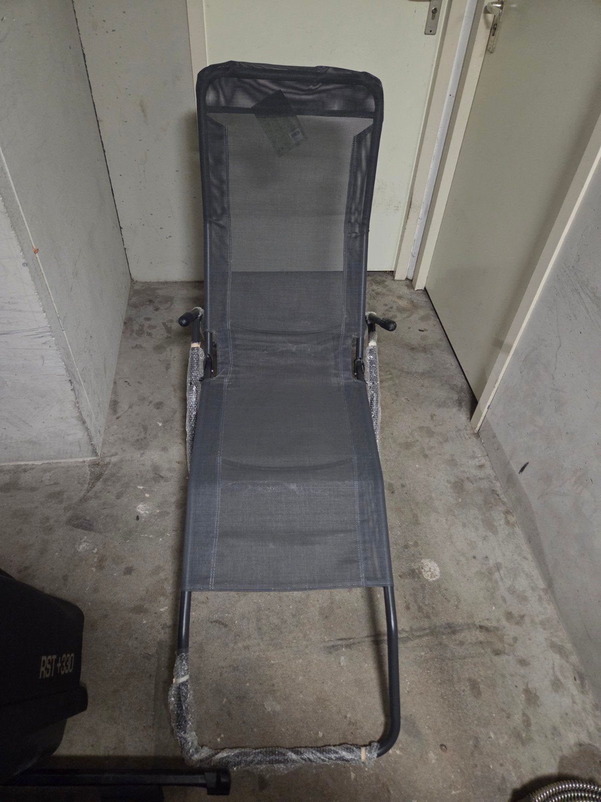 2x Nieuwe ligstoelen, Tuin en Terras, Ophalen, Nieuw, Aluminium, Inklapbaar