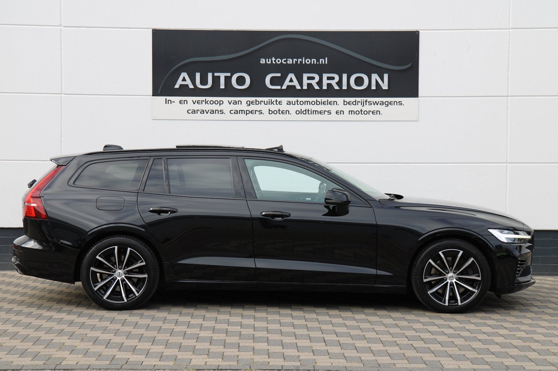 Volvo V60 2.0 T6 Recharge AWD Inscription Pano Leder H/K BTW, Dealer onderhouden, Gebruikt, Zwart, 4 cilinders