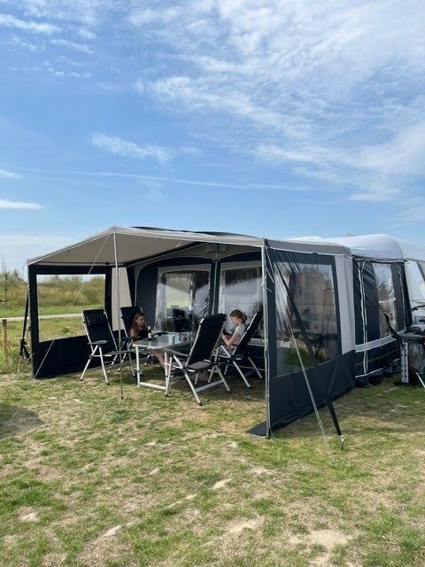 Hypercamp Milaan 270 voortent met luifel uit 2025, maat 11, Ophalen, Zo goed als nieuw