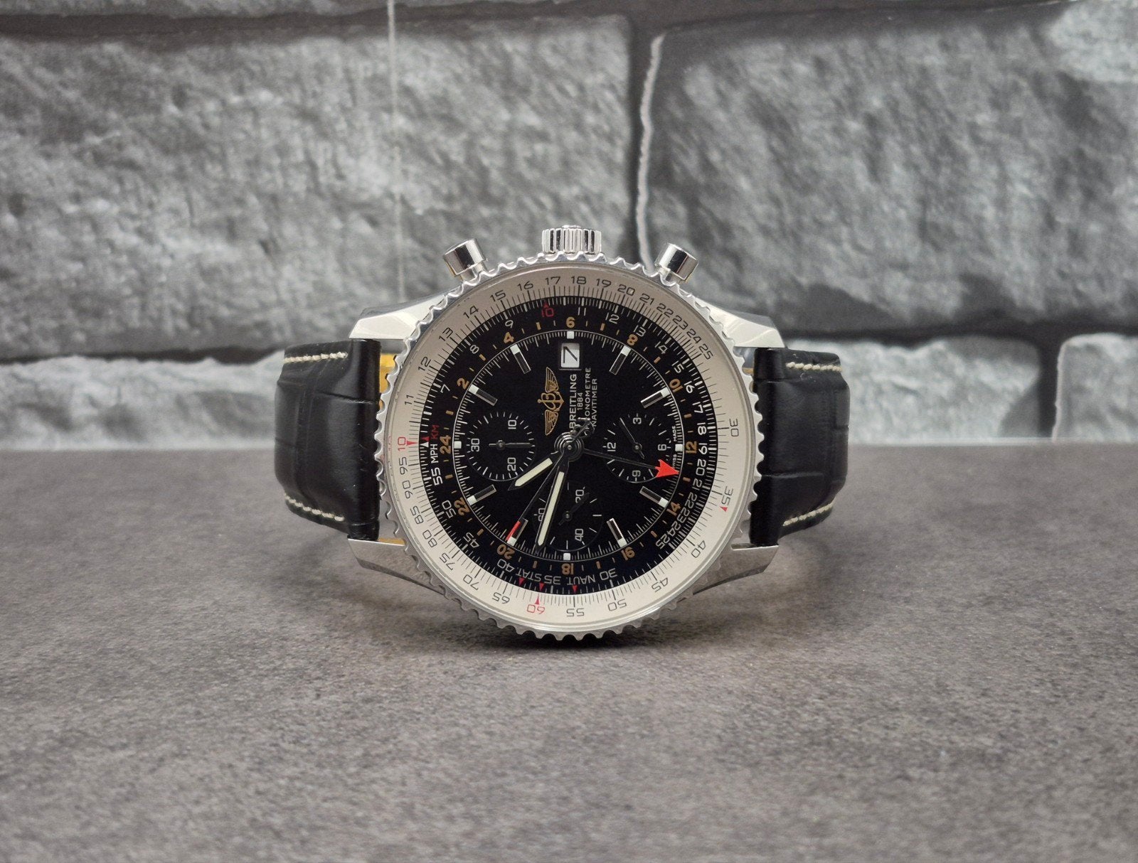 Breitling Navitimer World GMT 46mm - 2017, Leer, Zwitserland, Staal, Breitling