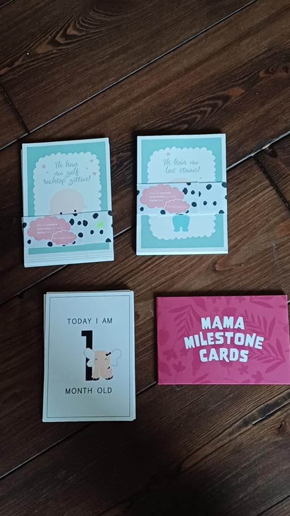 Baby Milestone Kaarten - Leg de Groei van je Kleintje Vast, Ophalen, Zo goed als nieuw