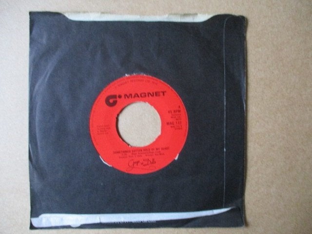 s2186 guys n dolls - somethings gotten hold of my heart, Ophalen, Gebruikt, 7 inch, Overige genres
