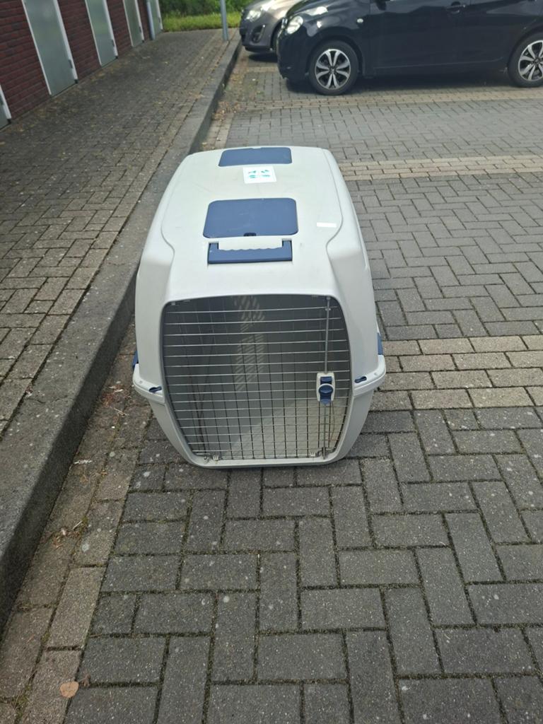 Zeer goede bijna nieuwe bench IATA goedgekeurd voor vliegen, Ophalen, Zo goed als nieuw