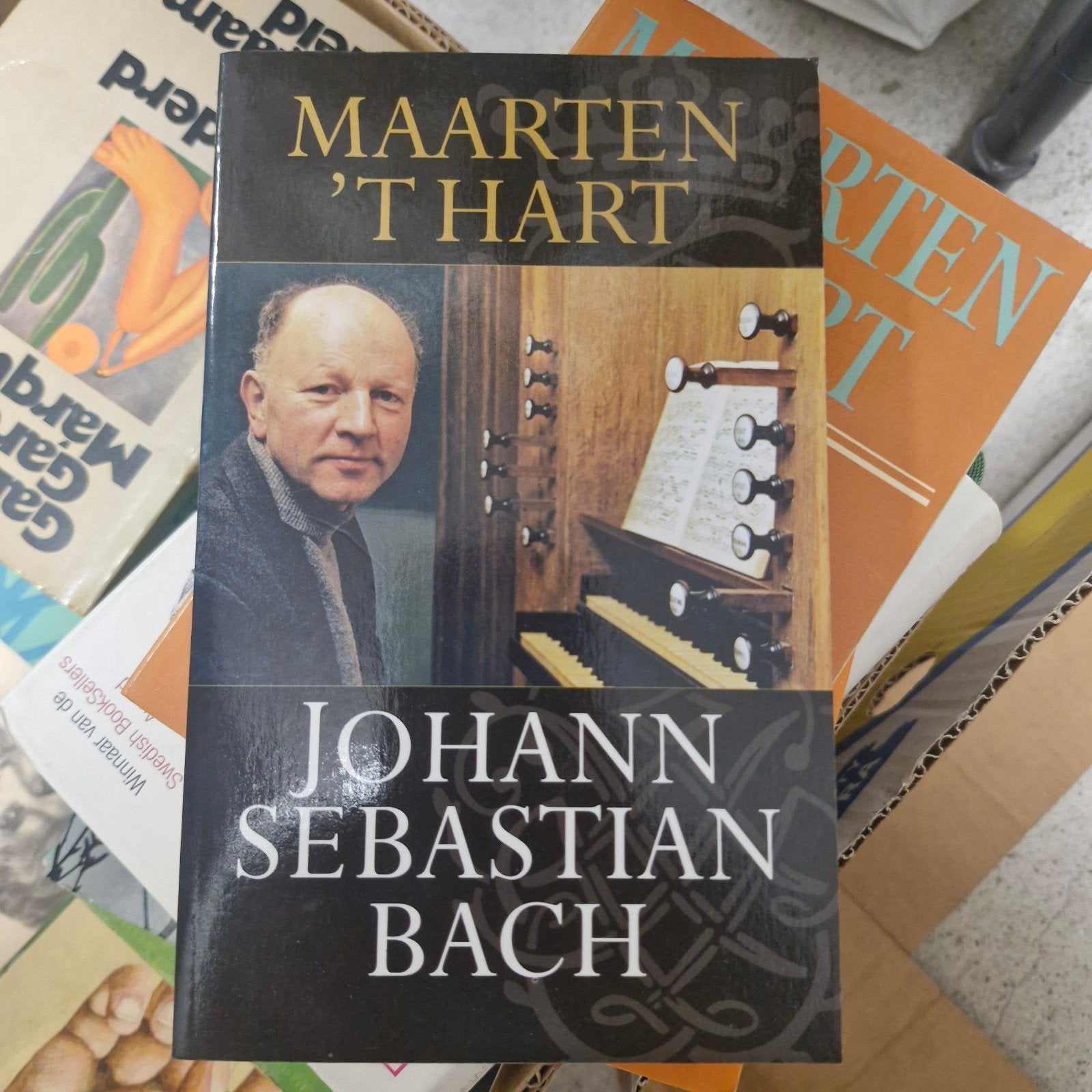 Johann Sebastian Bach - Maarten 't Hart (Boek), Ophalen of Verzenden, Gelezen, Maarten 't Hart