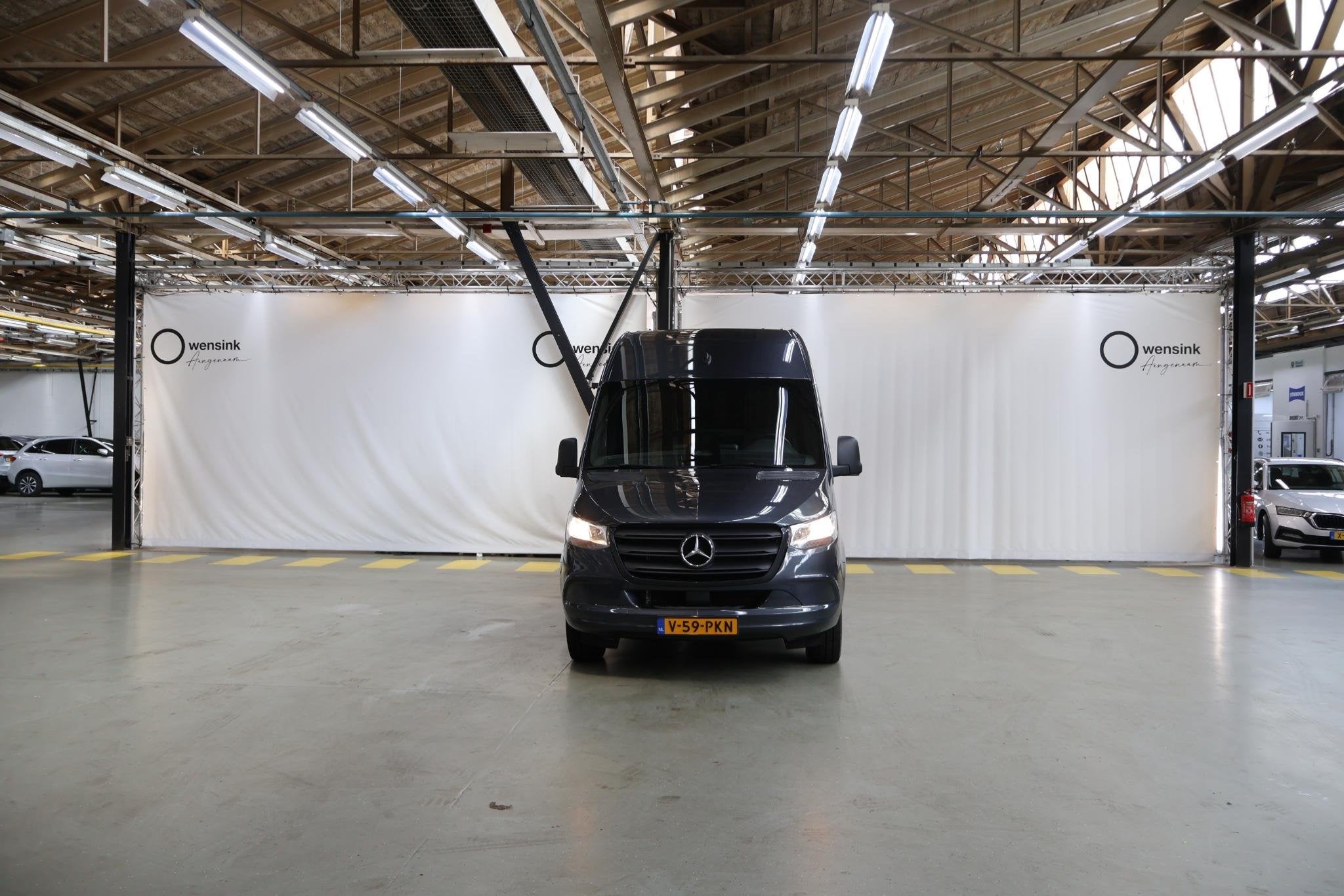 Mercedes-Benz Sprinter 317 CDI | Aut. | L4 H2 | Pro | Parkee, Auto's, Automaat, Gebruikt, 4 cilinders, 2000 kg