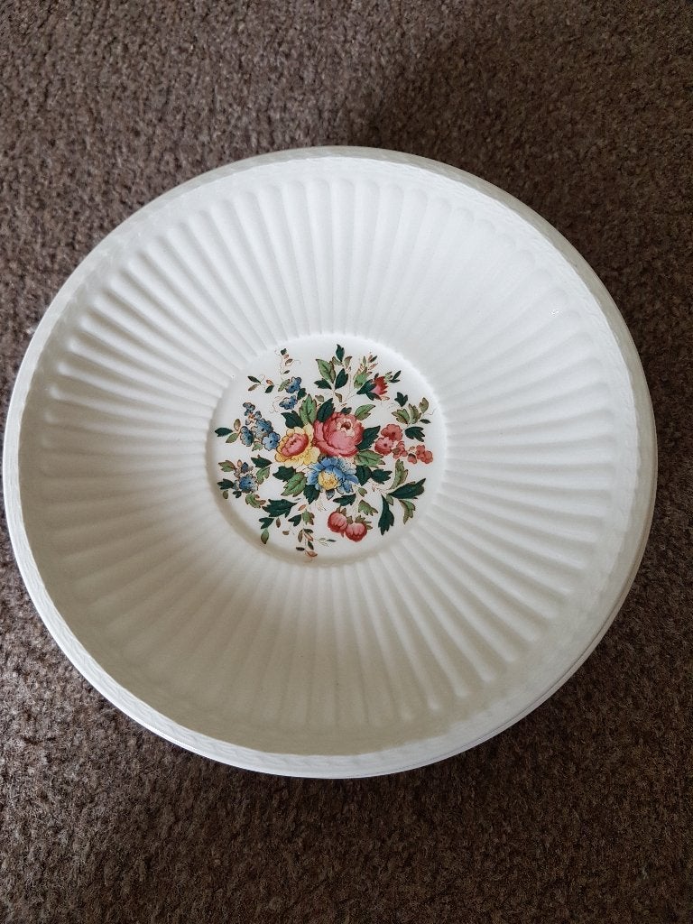 Wedgwood Conway Soepkom Schotels!!, Klassiek, Ophalen of Verzenden, Zo goed als nieuw, Kop(pen) en/of Schotel(s)