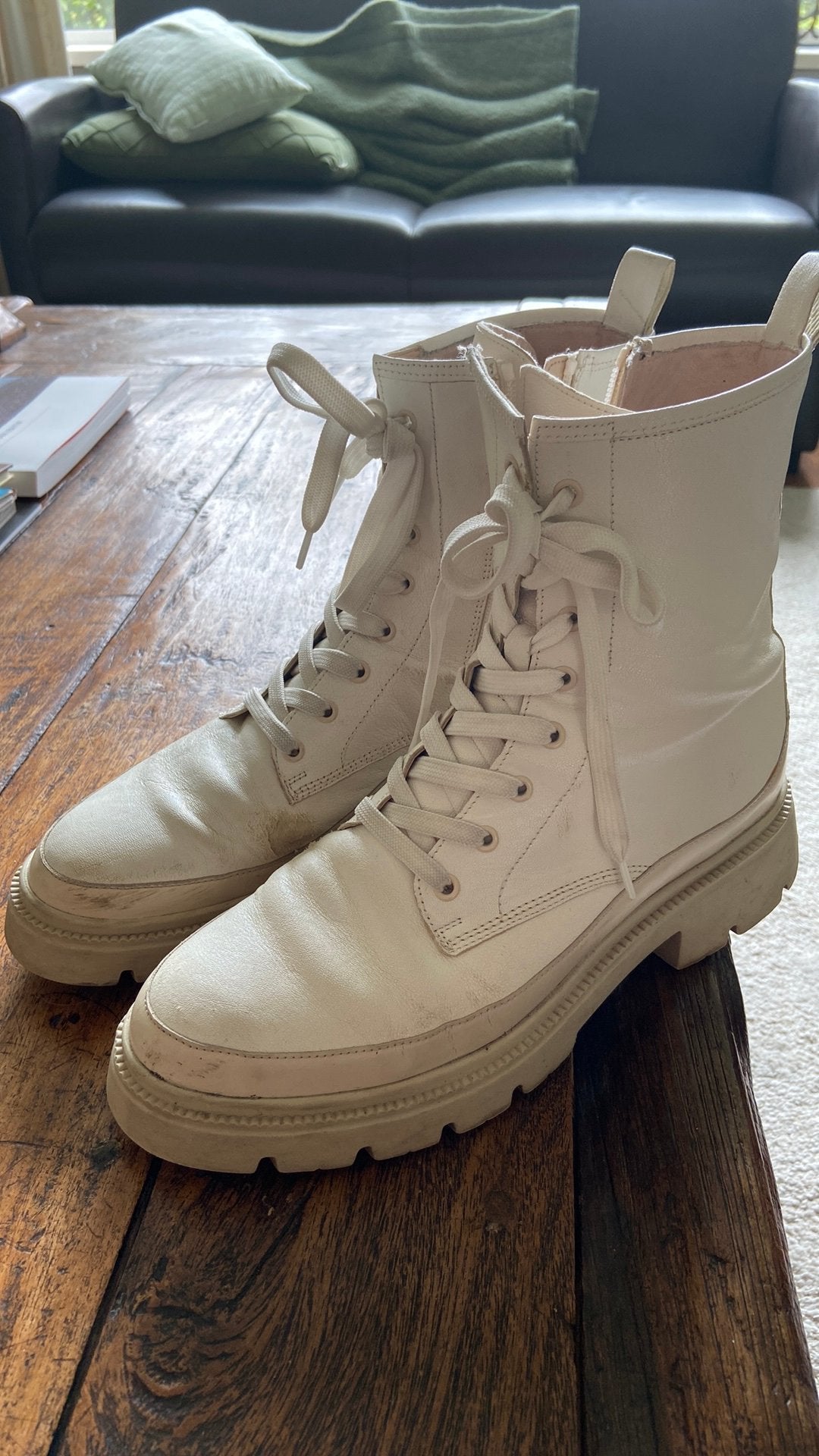 Gabor veterboot crème, maat 43, Kleding | Dames, Schoenen, Ophalen of Verzenden, Gedragen, Beige, Sneakers of Gympen