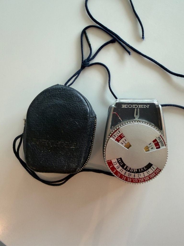 Vintage Koden belichtingsmeter uit Japan incl. leren etui, Ophalen of Verzenden, Gebruikt, Compact, Overige Merken