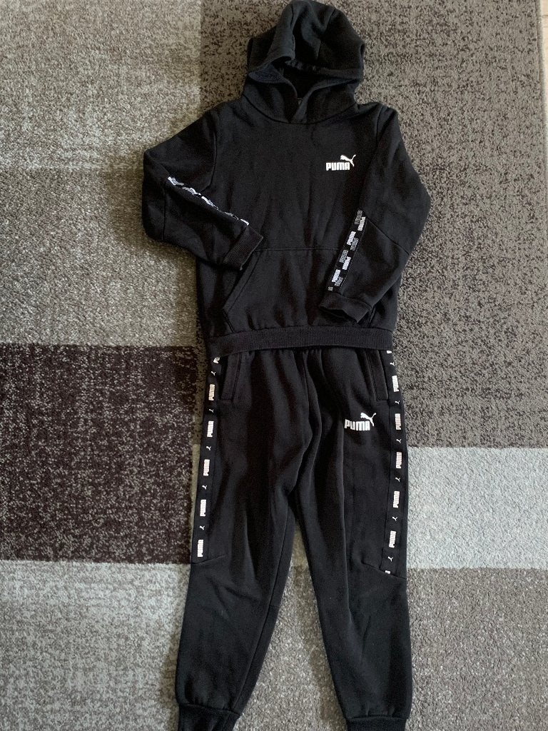 Joggingpak 128, Ophalen, Zo goed als nieuw, Jongen of Meisje, Setje