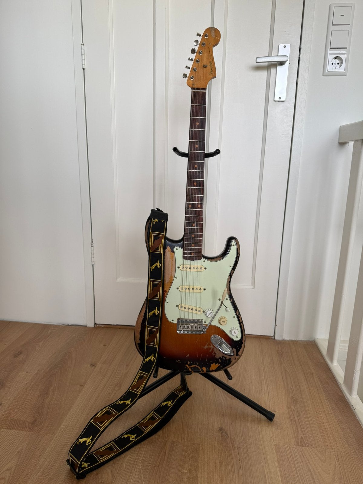 Fender Mike McCready Stratocaster met gigbag, koffer en band, Ophalen, Zo goed als nieuw, Solid body, Fender