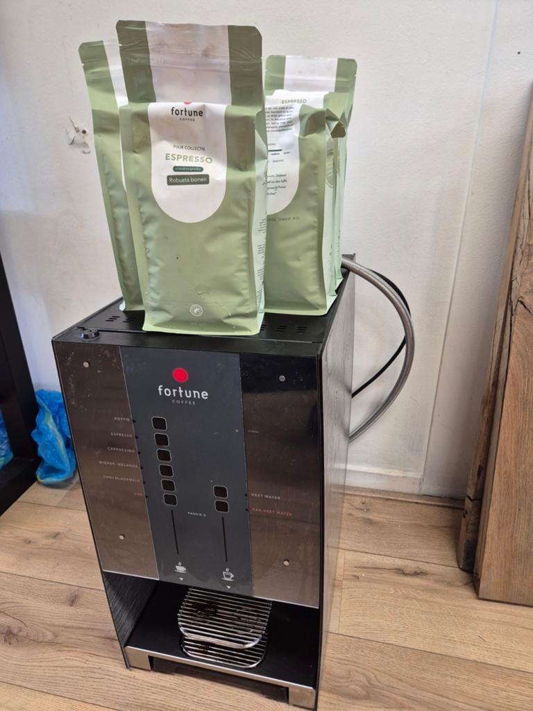 Fortune Coffee Koffiemachine met bonen, Ophalen, Gebruikt, Koffiemachine