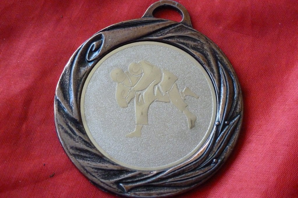 heel mooie Medaille Judo - brons 48 gram diameter 70 mm, Ophalen of Verzenden, Brons, Nederland