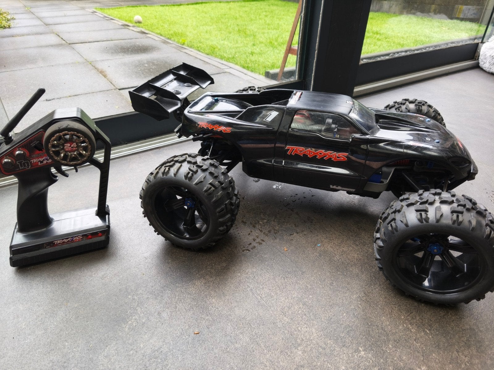 Traxxas E-Revo VXL 1:8 Mamba Brushless RTR, Hobby en Vrije tijd, Modelbouw | Radiografisch | Auto's, Elektro, Gebruikt, Auto offroad