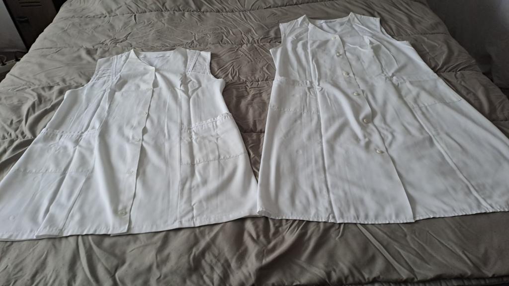 Twee vintage witte schorten, Huis en Inrichting, Keuken | Textiel, Schort, Wit, Ophalen of Verzenden, Zo goed als nieuw