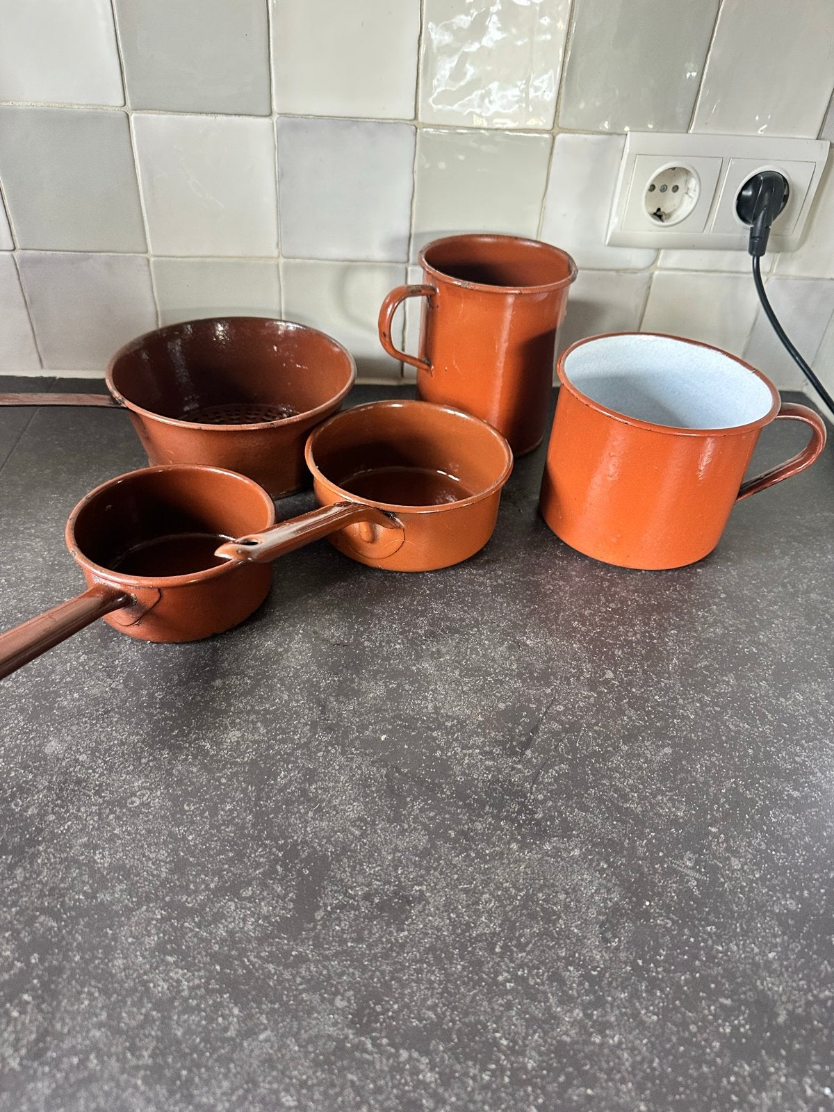 Set van 5 vintage emaille pannen en mokken, Ophalen of Verzenden