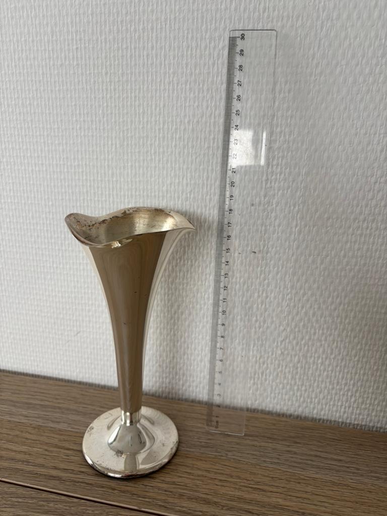Zwaar verzilverd vaasje, Antiek en Kunst, Ophalen