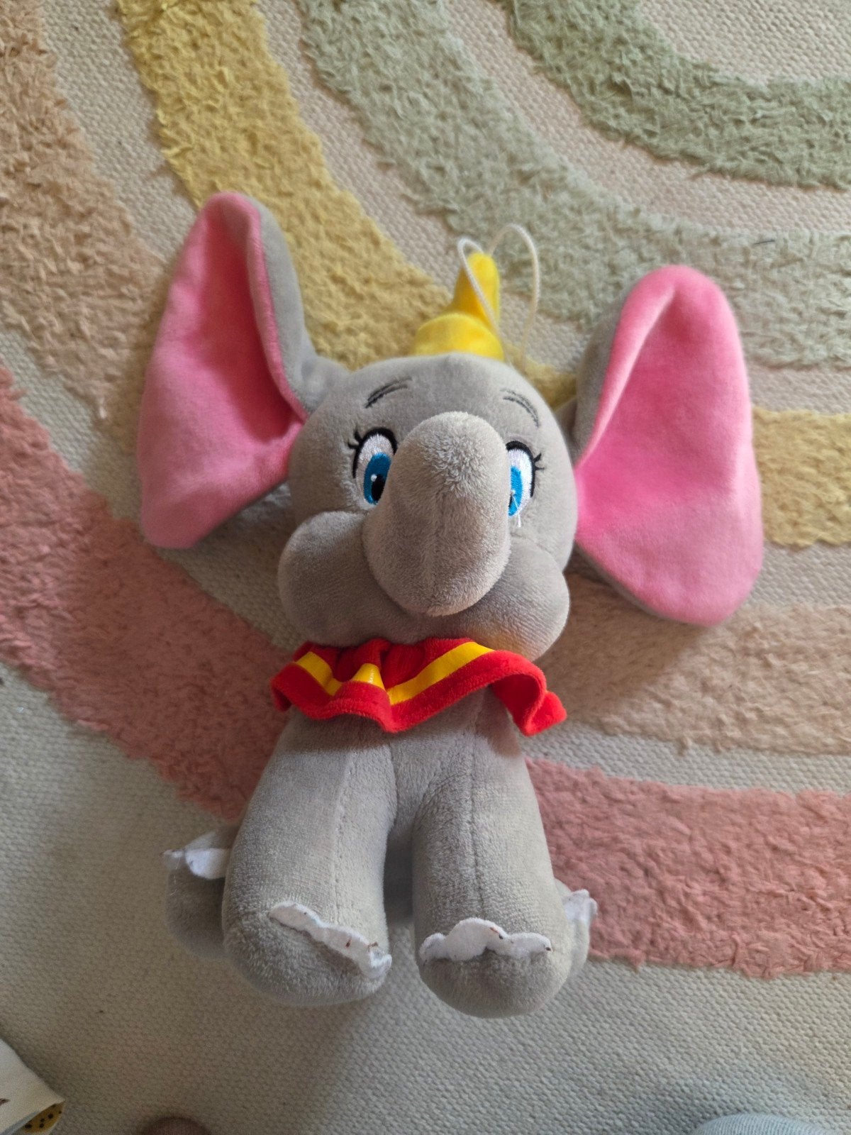 Knuffel dombo / dumbo disney in goede staat, Disney, Overige typen, Ophalen of Verzenden, Klein (minder dan 20 cm)